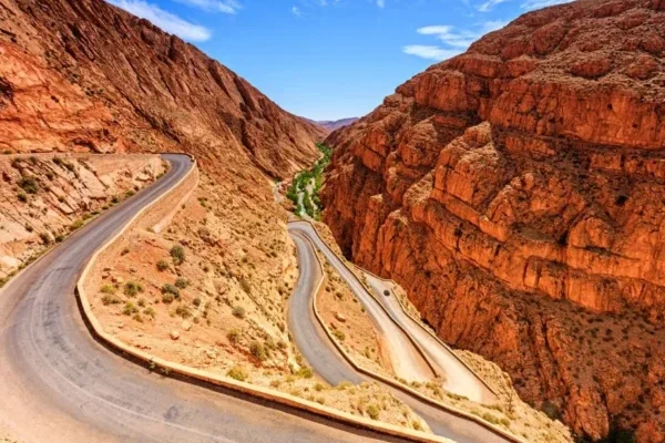 Tour de 4 días por el desierto de Marruecos desde Fez a Marrakech Aventura